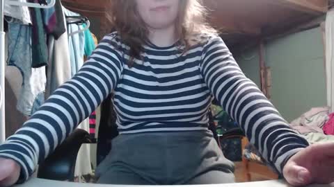 Ekye online show from 09/25/25, 03:49