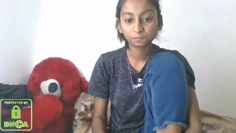 Snapshot of the_right_girl chatting on 12/24/24, 11:06 Suzan Sexy online show from 12/24/24, 11:06