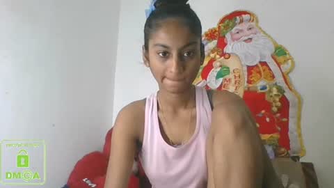 Snapshot of the_right_girl chatting on 12/26/24, 10:48 Suzan Sexy online show from 12/26/24, 10:48