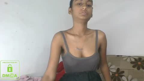 Snapshot of the_right_girl chatting on 01/06/25, 05:41 Suzan Sexy online show from 01/06/25, 05:41