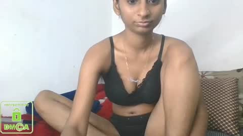 Snapshot of the_right_girl chatting on 02/08/25, 10:18 Suzan Sexy online show from 02/08/25, 10:18