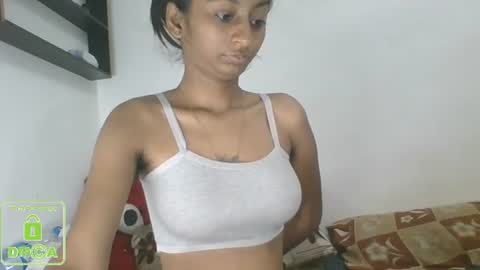 Snapshot of the_right_girl chatting on 02/18/25, 10:16 Suzan Sexy online show from 02/18/25, 10:16