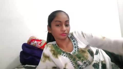 Snapshot of the_right_girl chatting on 09/18/25, 11:56 Suzan Sexy online show from 09/18/25, 11:56