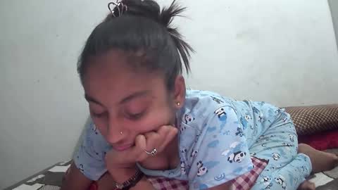 Snapshot of the_right_girl chatting on 01/10/26, 04:42 Suzan Sexy online show from 01/10/26, 04:42