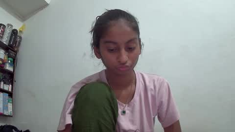 Snapshot of the_right_girl chatting on 02/23/26, 09:39 Suzan Sexy online show from 02/23/26, 09:39