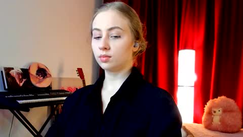 Snapshot of the_steel_magnolia_ chatting on 11/06/25, 10:43 Ally STREAMING ON TWITCH NOW Check my Twitter for updates online show from 11/06/25, 10:43