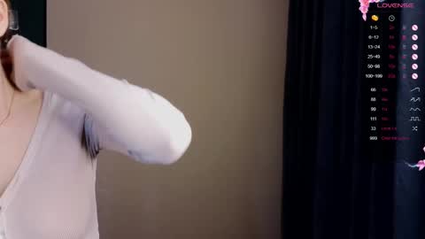 Snapshot of the_vickky chatting on 02/06/26, 05:49 Vicky online show from 02/06/26, 05:49