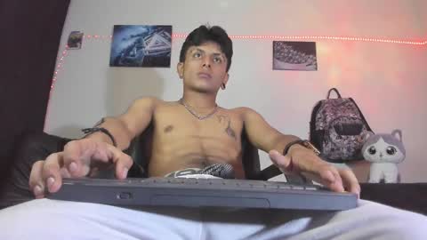 Snapshot of the_weed_guys chatting on 12/17/24, 02:33 Danny online show from 12/17/24, 02:33