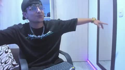 Danny online show from 09/20/25, 04:02