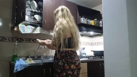 theauroramae -  online show from 01/09/25, 03:47