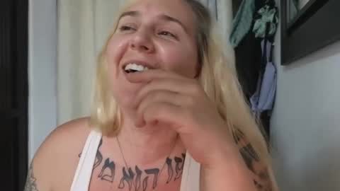 theauroramae -  online show from 03/19/26, 06:17