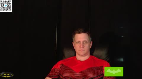 Snapshot of thebatandthecat10 chatting on 04/06/26, 07:04 ISABELLA or MATT online show from 04/06/26, 07:04