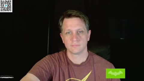 Snapshot of thebatandthecat10 chatting on 04/30/26, 01:01 ISABELLA or MATT online show from 04/30/26, 01:01