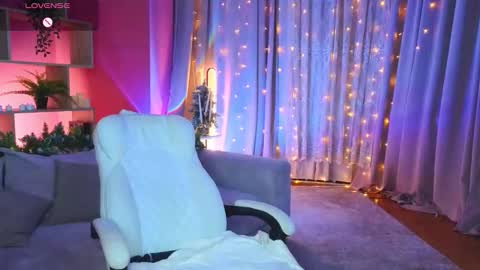 Lucy online show from 12/19/25, 12:12