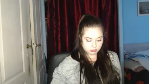 raissa online show from 10/24/25, 04:36