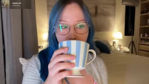 Snapshot of theblue_moonie chatting on 09/20/25, 01:01 BlueMoon no babybbbabe Scroll down for schedule - online show from 09/20/25, 01:01