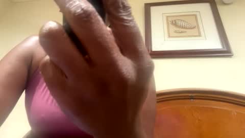 Snapshot of thecinnamonxperience chatting on 03/27/26, 05:46 the cinnamon xperience online show from 03/27/26, 05:46