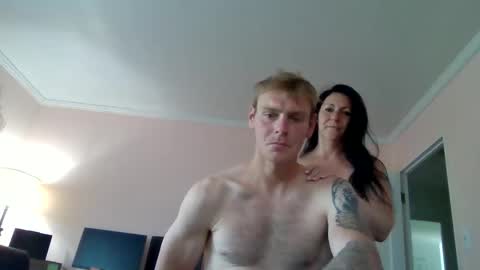 Snapshot of thecubandthecougar chatting on 05/14/26, 12:34 thecubandthecougar online show from 05/14/26, 12:34