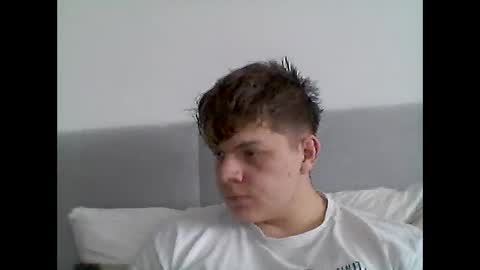 thecuteguy144949 online show from 01/28/25, 09:30