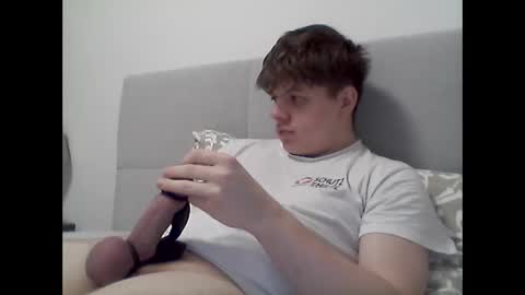 thecuteguy144949 online show from 02/09/25, 05:54