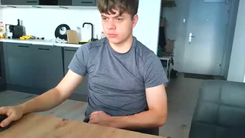 thecuteguy144949 online show from 11/05/25, 08:25