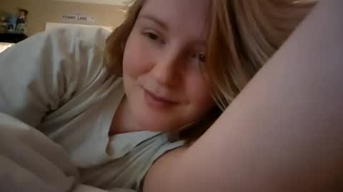 Snapshot of thedancingalien chatting on 12/29/24, 06:38 Kassandra Grant online show from 12/29/24, 06:38