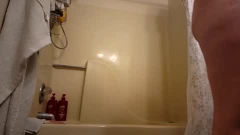 Snapshot of thedancingalien chatting on 01/03/25, 05:10 Kassandra Grant online show from 01/03/25, 05:10