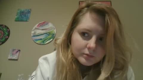 Snapshot of thedancingalien chatting on 01/05/25, 04:04 Kassandra Grant online show from 01/05/25, 04:04