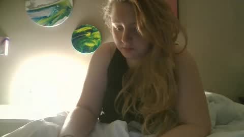 Snapshot of thedancingalien chatting on 01/10/25, 12:17 Kassandra Grant online show from 01/10/25, 12:17