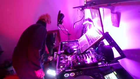 Snapshot of thedeman chatting on 02/28/26, 09:32 thedeman online show from 02/28/26, 09:32