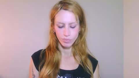 Yolanda online show from 10/26/25, 06:14