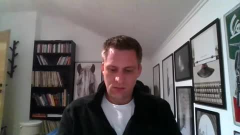 Snapshot of thedon2123 chatting on 11/10/25, 04:28 thedon2123 online show from 11/10/25, 04:28