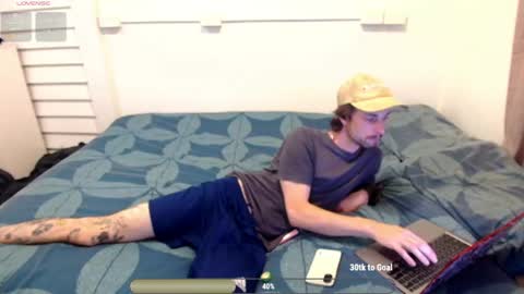 Snapshot of thee_ricky_lee chatting on 04/29/26, 09:02 RickyLee online show from 04/29/26, 09:02