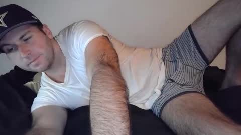 Theetwohander online show from 10/21/25, 02:01