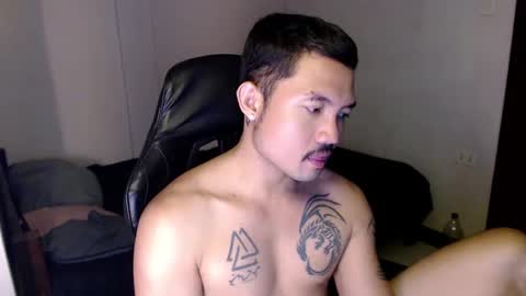 Snapshot of thefriskyasian chatting on 12/27/24, 04:43 Jaycee online show from 12/27/24, 04:43
