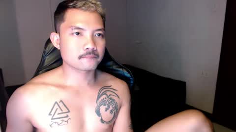 Snapshot of thefriskyasian chatting on 01/14/25, 08:04 Jaycee online show from 01/14/25, 08:04