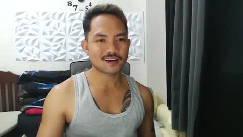 Snapshot of thefriskyasian chatting on 02/04/25, 01:38 Jaycee online show from 02/04/25, 01:38