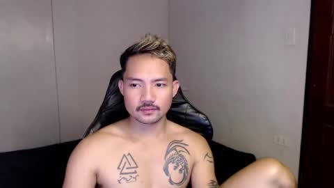 Snapshot of thefriskyasian chatting on 02/07/25, 04:48 Jaycee online show from 02/07/25, 04:48