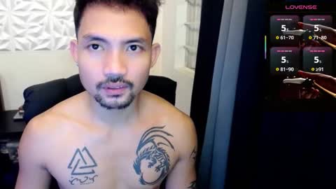 Snapshot of thefriskyasian chatting on 10/11/25, 12:26 Jaycee online show from 10/11/25, 12:26