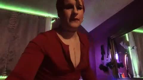 Snapshot of thegirlnextdoor28 chatting on 02/02/25, 10:46 Arianna online show from 02/02/25, 10:46