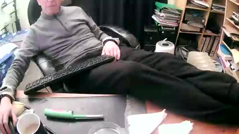 paul online show from 11/30/25, 04:22