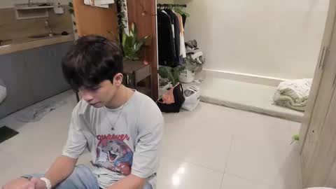 Green online show from 11/04/25, 08:24