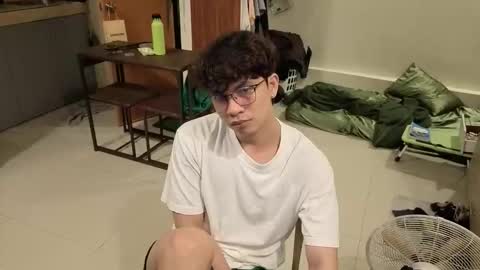 Green online show from 03/26/26, 05:18