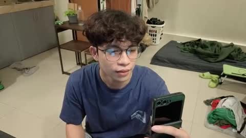 Green online show from 04/11/26, 10:52