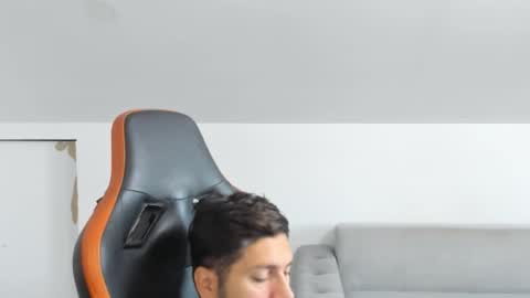 Snapshot of theguardian7 chatting on 10/31/25, 09:54 theguardian7 online show from 10/31/25, 09:54