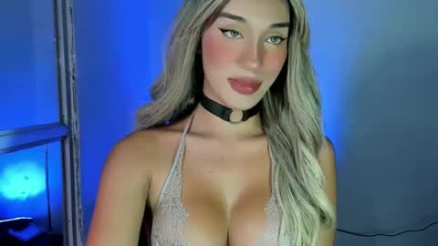 Snapshot of thehornyjane chatting on 12/07/24, 03:25 JANE online show from 12/07/24, 03:25