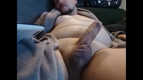 Snapshot of thehornyman916 chatting on 02/01/25, 11:37 thehornyman916 online show from 02/01/25, 11:37