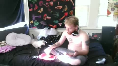 fuzzyfox online show from 09/26/25, 10:36