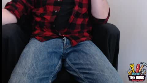 Snapshot of thehunghandyman chatting on 05/05/26, 03:25 TheHungHandyman online show from 05/05/26, 03:25