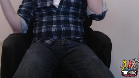 Snapshot of thehunghandyman chatting on 05/24/26, 04:28 TheHungHandyman online show from 05/24/26, 04:28